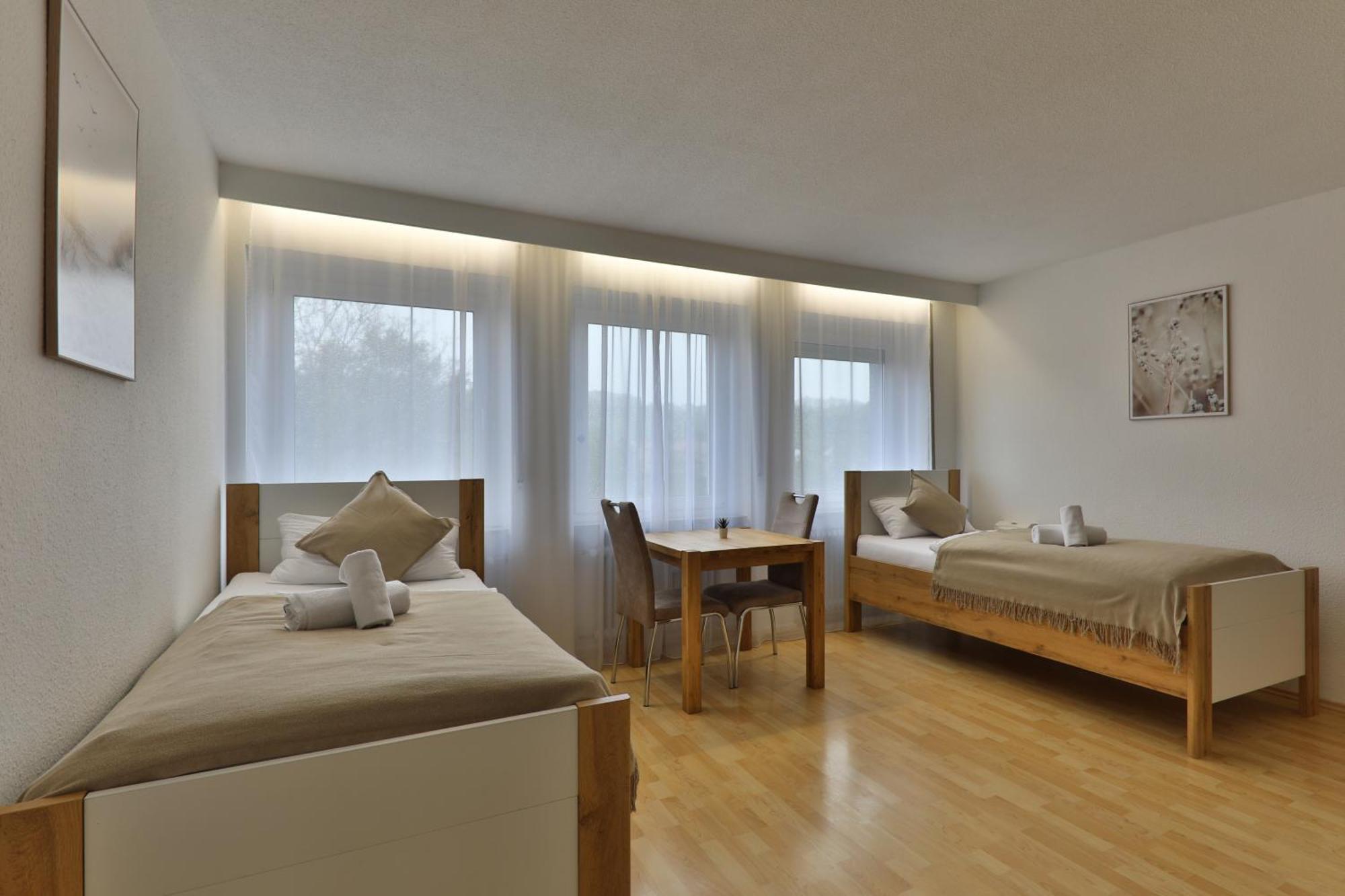 Moderne Ferienwohnungen - Service Wie Im Hotel Göppingen Eksteriør bilde