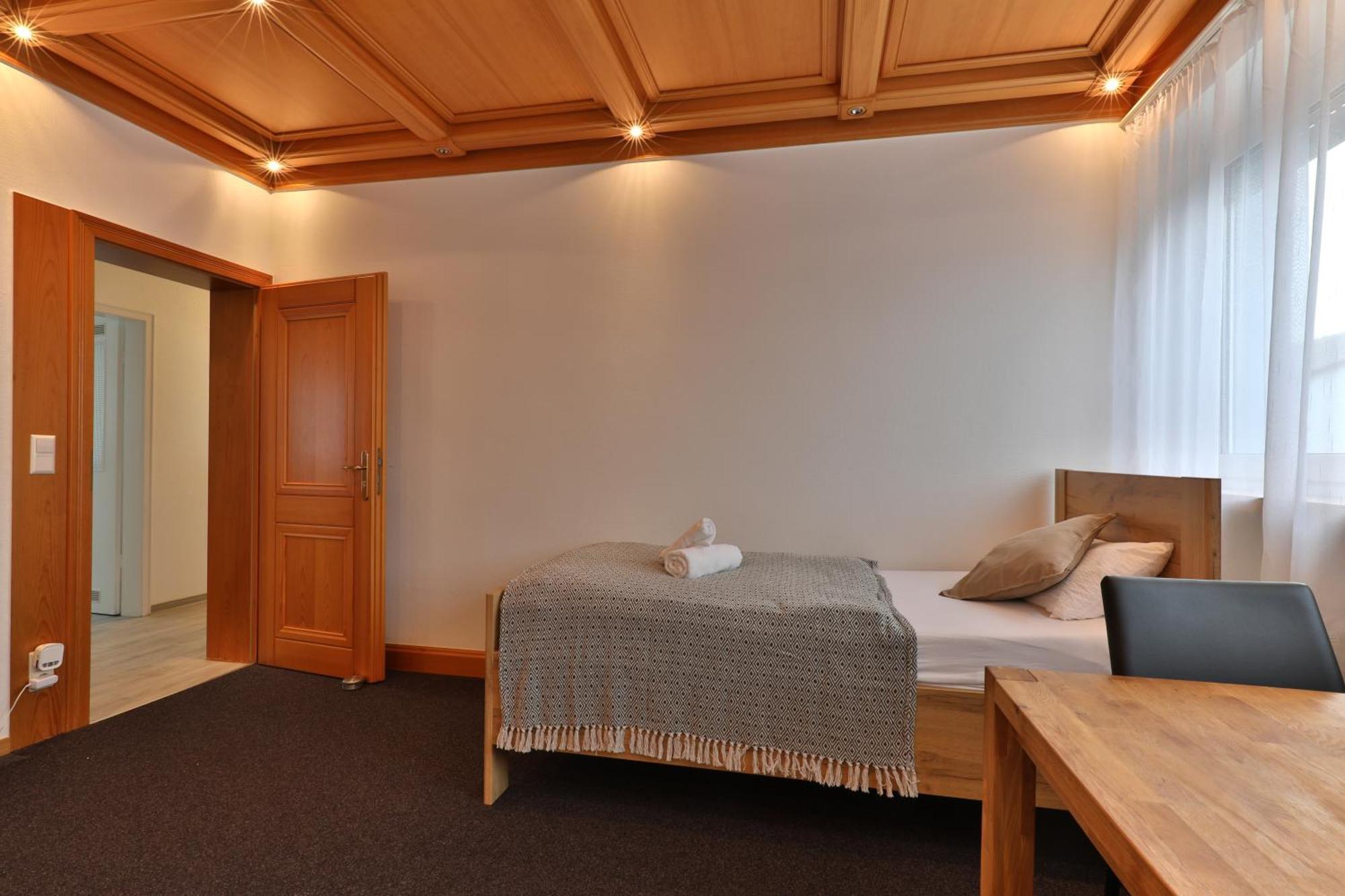 Moderne Ferienwohnungen - Service Wie Im Hotel Göppingen Eksteriør bilde
