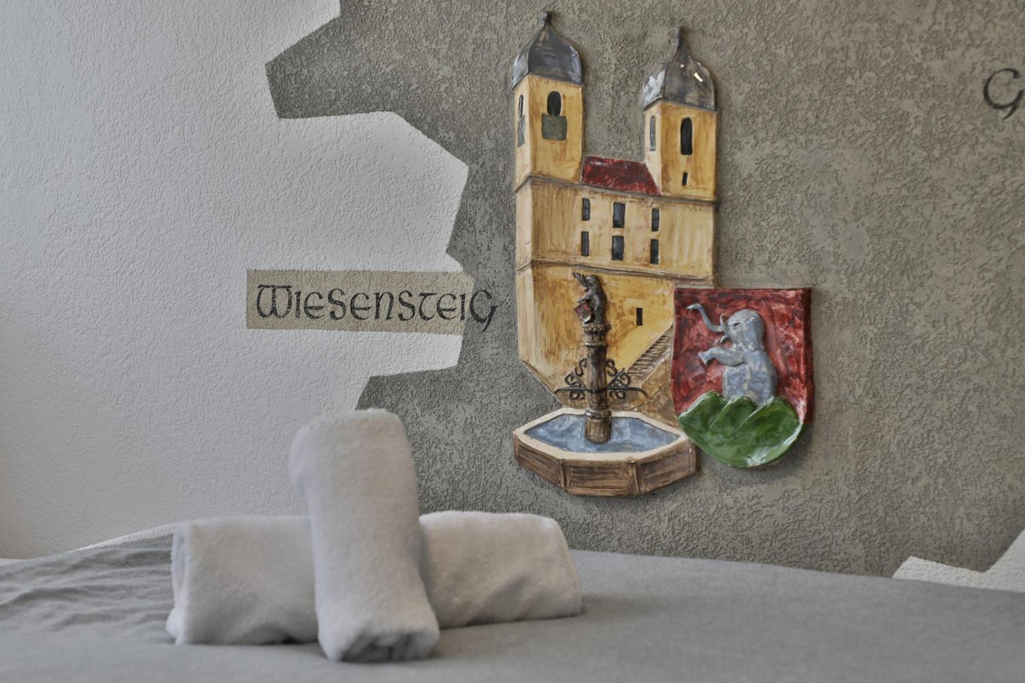 Moderne Ferienwohnungen - Service Wie Im Hotel Göppingen Eksteriør bilde